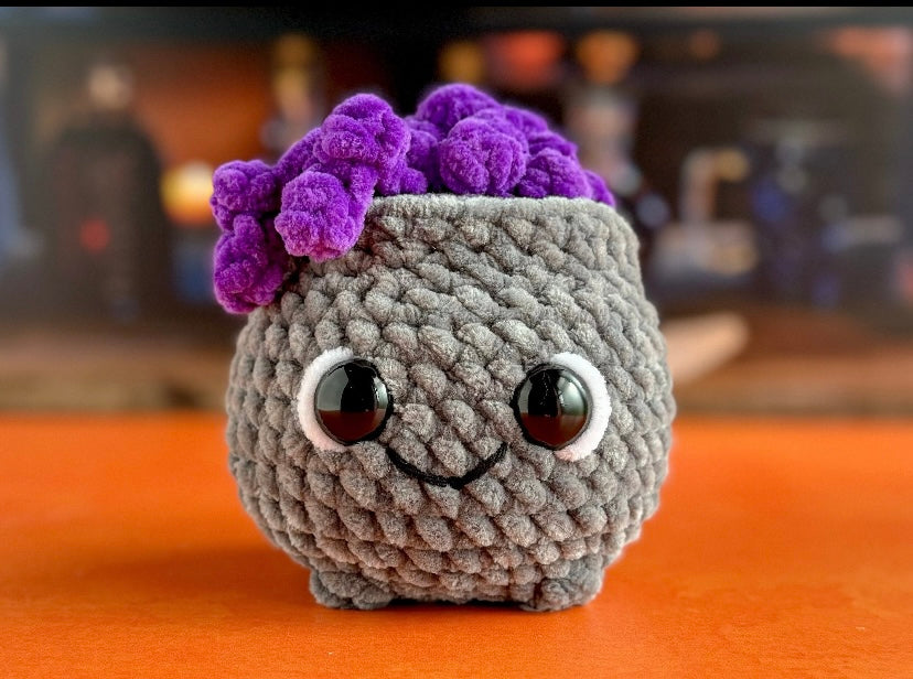 Cauldron ideal to hold your sweeties