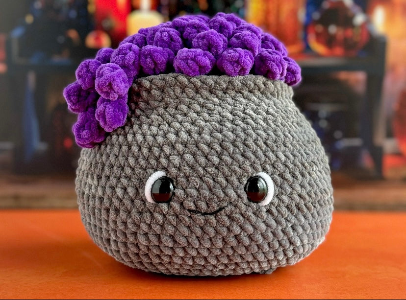 Cauldron ideal to hold your sweeties