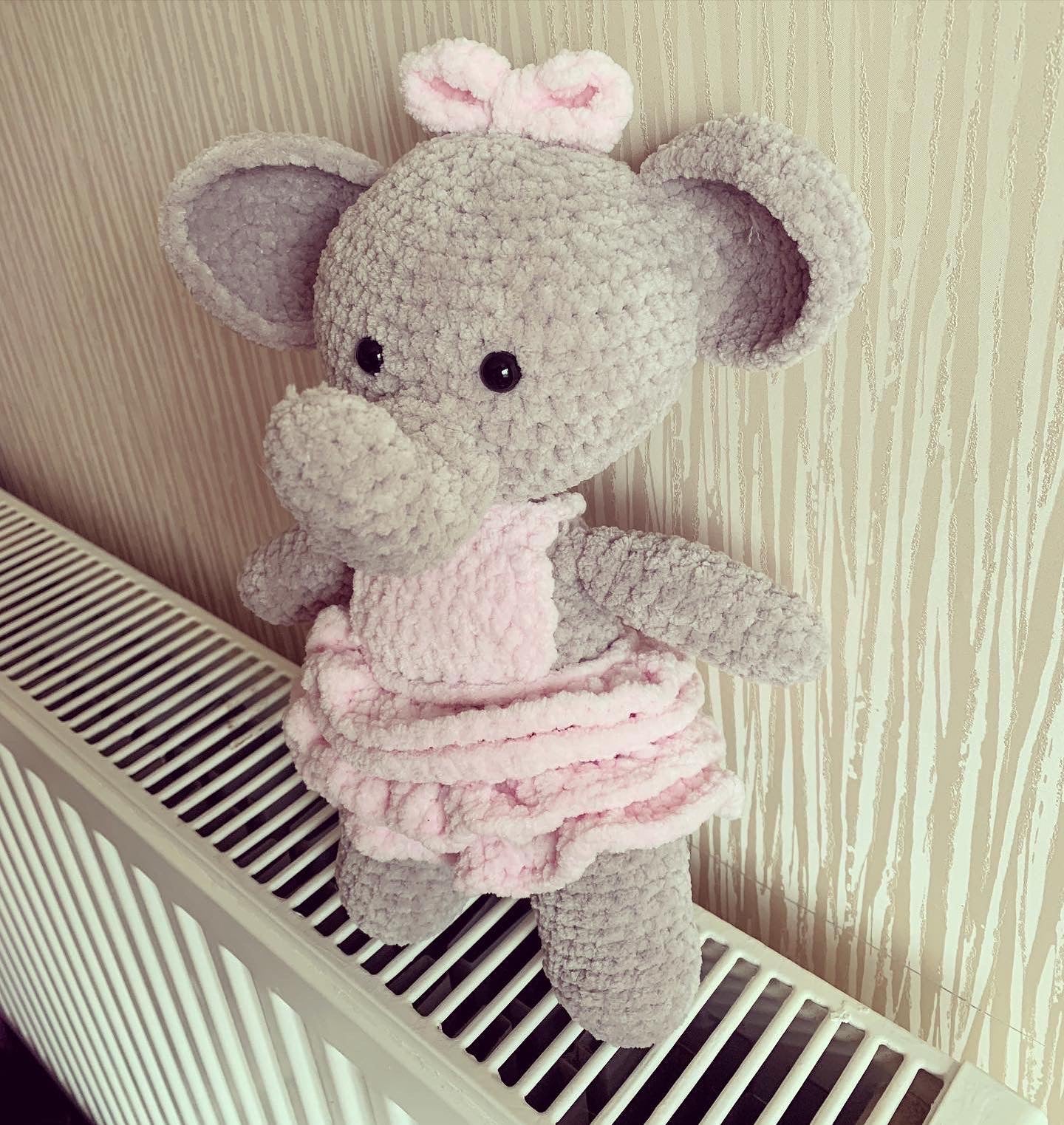 Dotty the elephant crochet plushie.