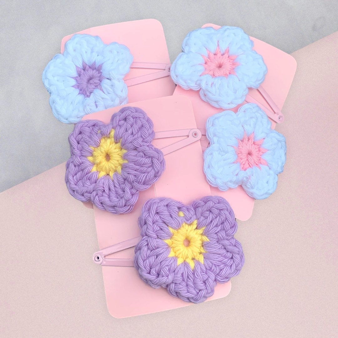 Crochet accessory hair clips