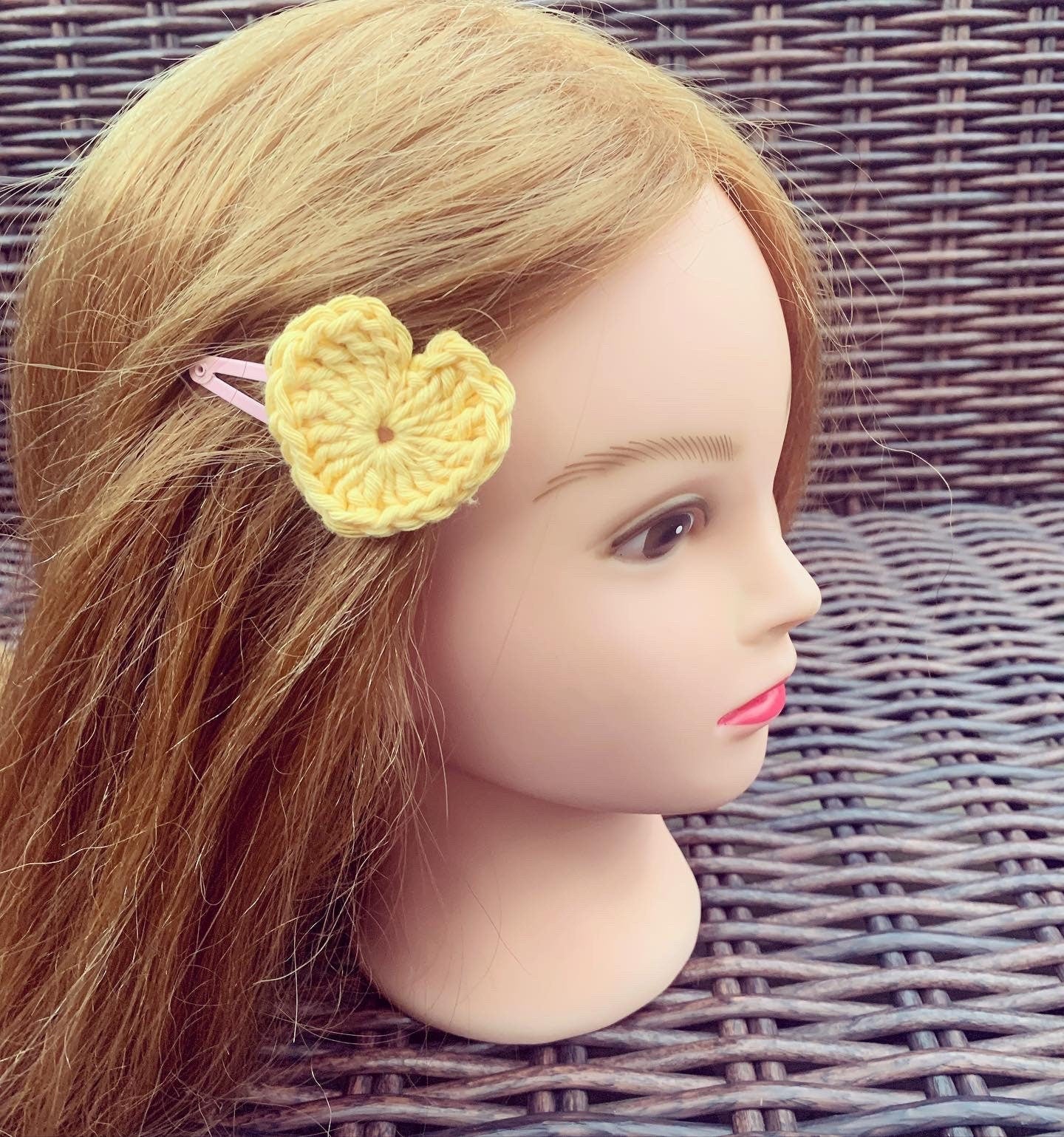 Crochet accessory hair clips