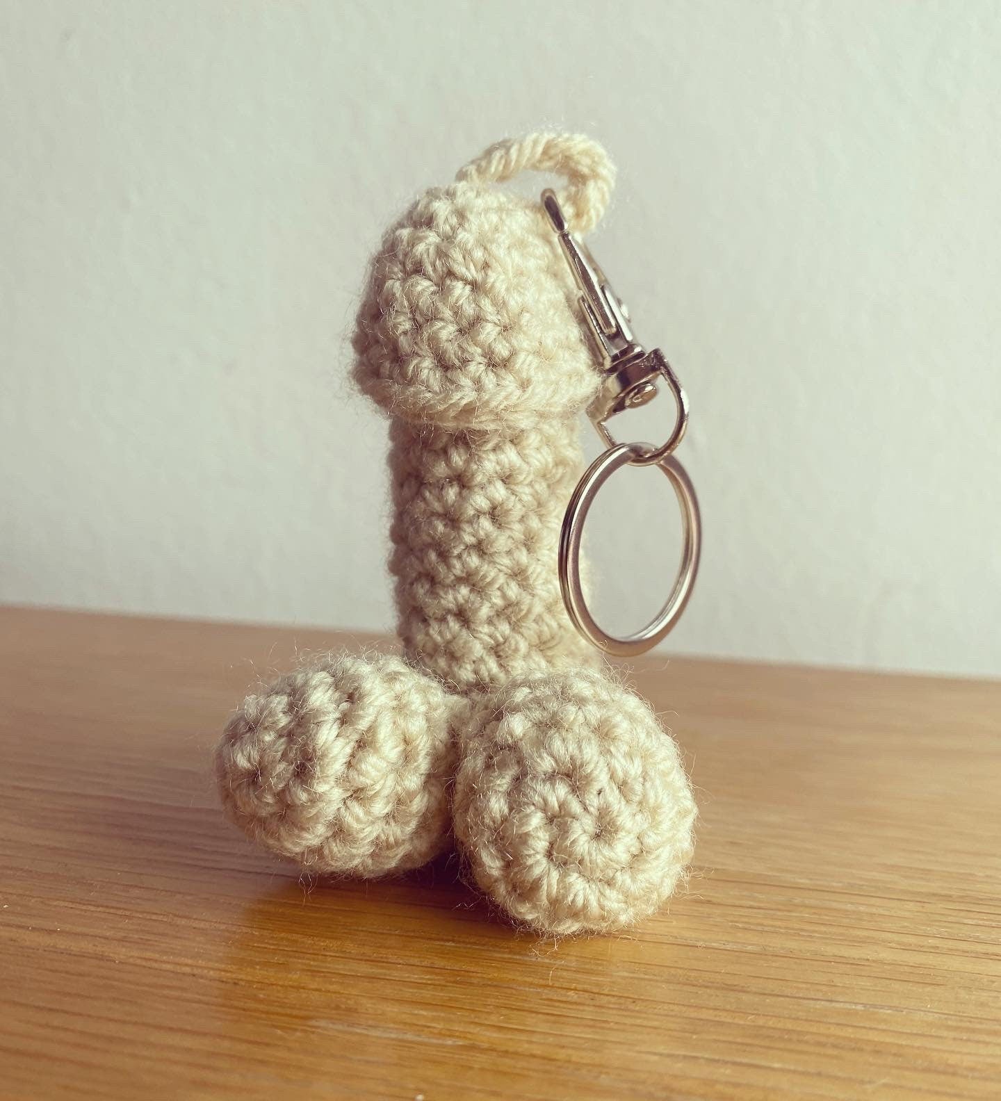 Novelty wiwi keychain | lip balm holder | hen do gift | hen do | wiwi | penis