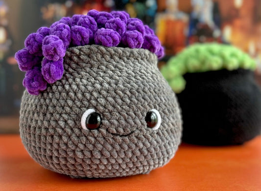 Cauldron ideal to hold your sweeties