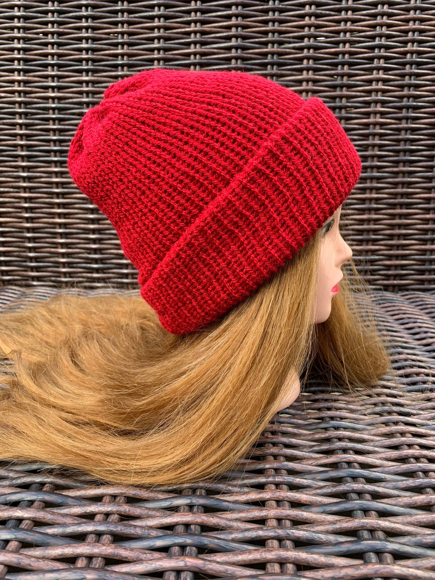 Red Knitted hat | Winter hat | Warm and chunky hat with pom pom | Unisex hat | For adults and or children|