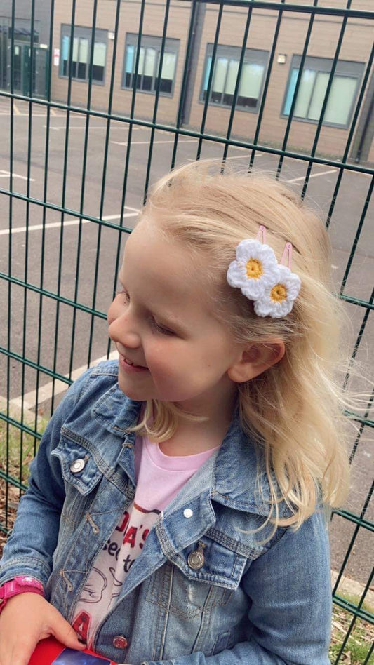 Crochet accessory hair clips