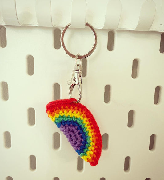 Rainbow Keychain: Crochet pattern